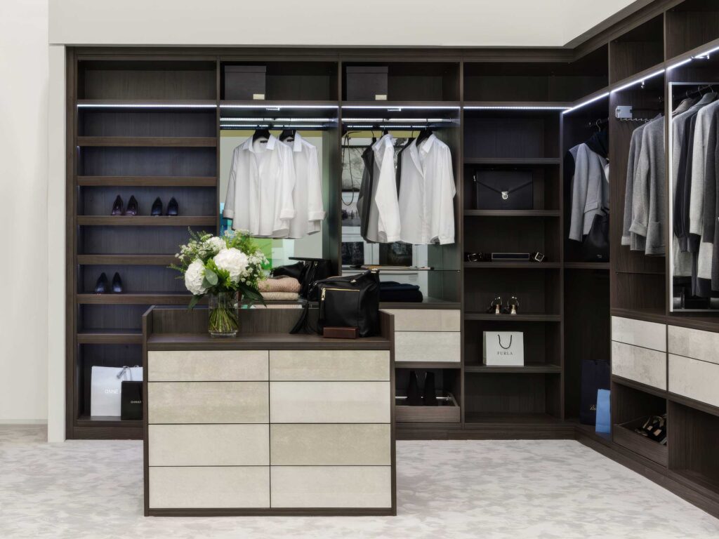 DressingRooms8 image