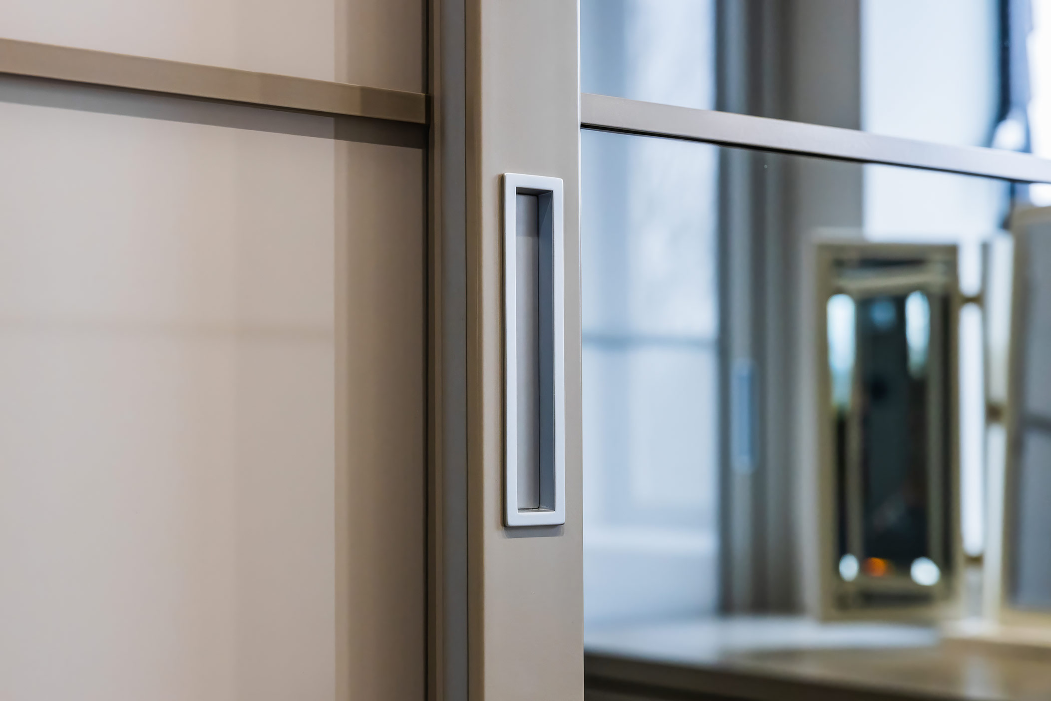 Sliding glass wardrobe handle