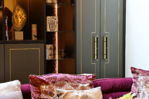 Bespoke Family Room with Bar.